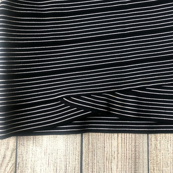 BCBGMaxAzria Alisa Bandage Mini Skirt Size XS - Picture 6 of 7